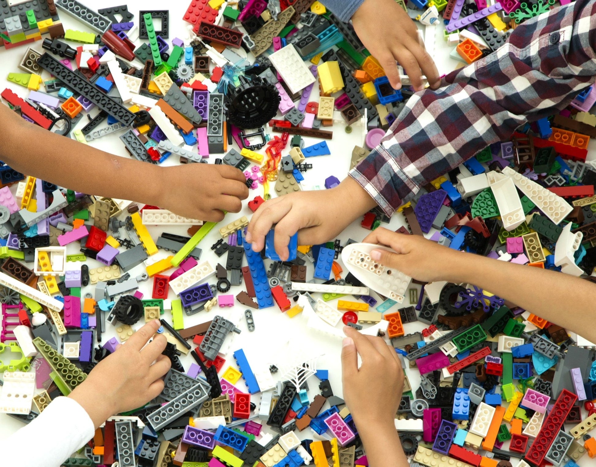 Lego© en vrac  Univers mélangés à partir de 22€/kg avec figurines –  JeuDeBriques